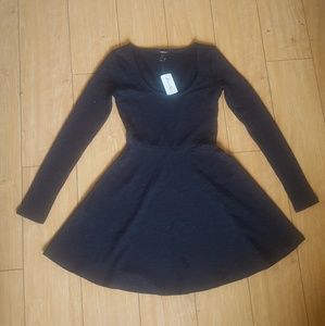 NWT Forever 21 Long Sleeve Black Dress
